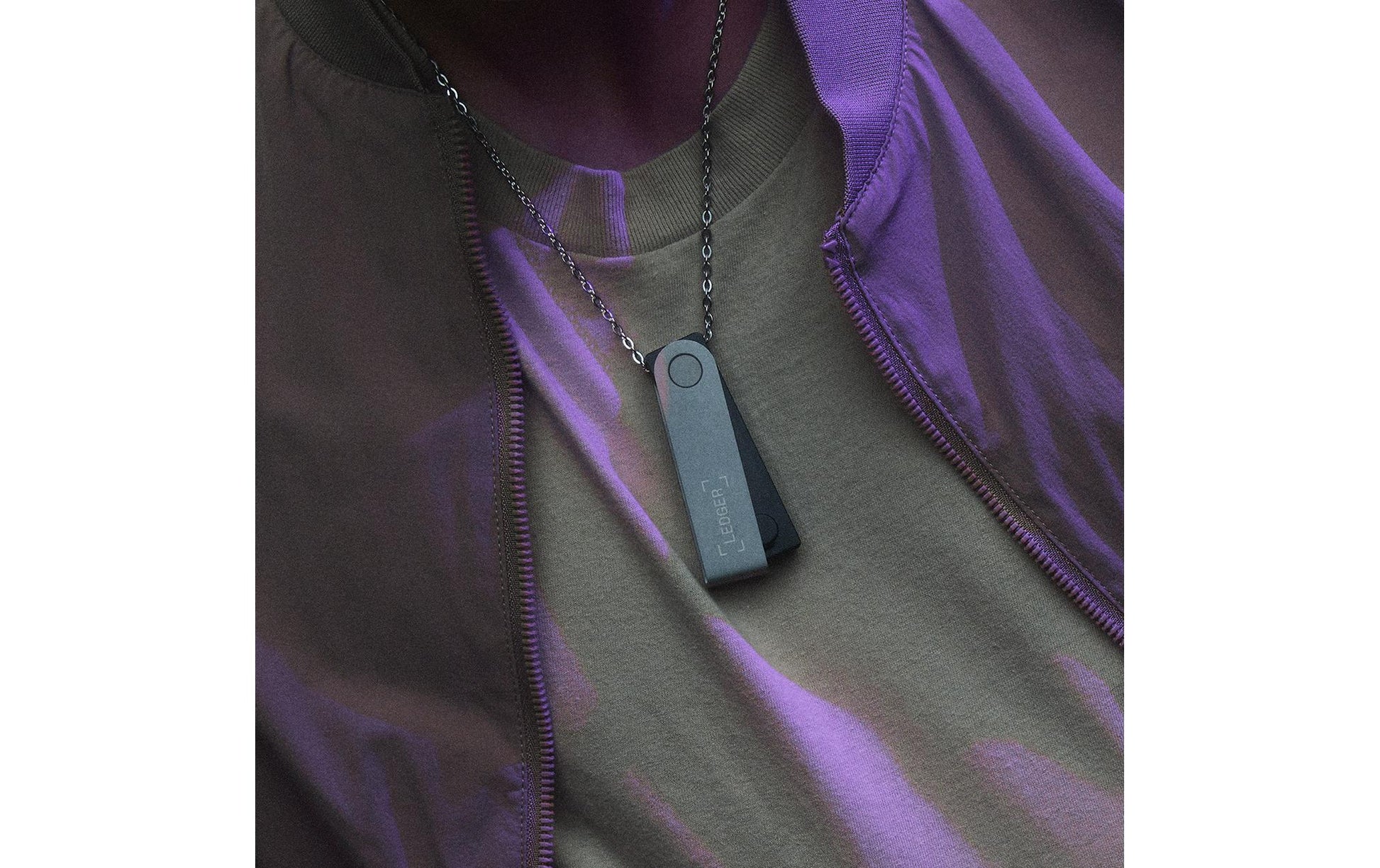 Ledger Hardware-Wallet Nano X – für Android, iOS, Windows u. a., 19 × 12 × 72 mm, violett, Li-Ion