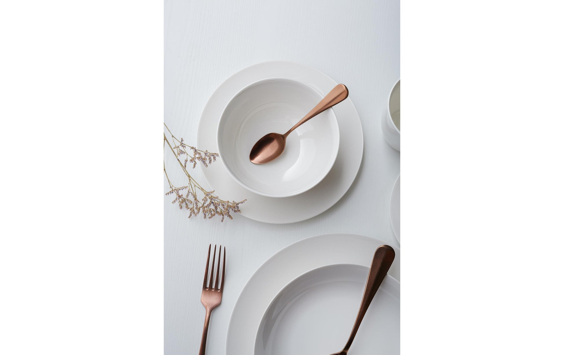 Sola Speise-Service Flow – Set 28-teilig, Ø 20 cm, Porzellan, Weiss, spülmaschinenfest, mikrowellengeeignet