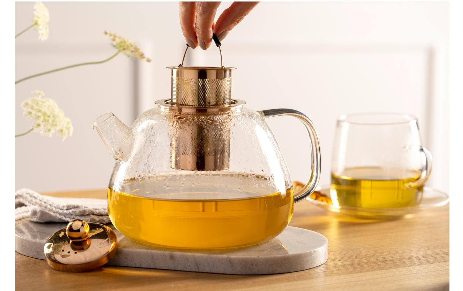 LEONARDO Teekanne – 1,5 l, Borosilikatglas, transparent, abnehmbarer Deckel, mit Teefilter, spülmaschinenfest