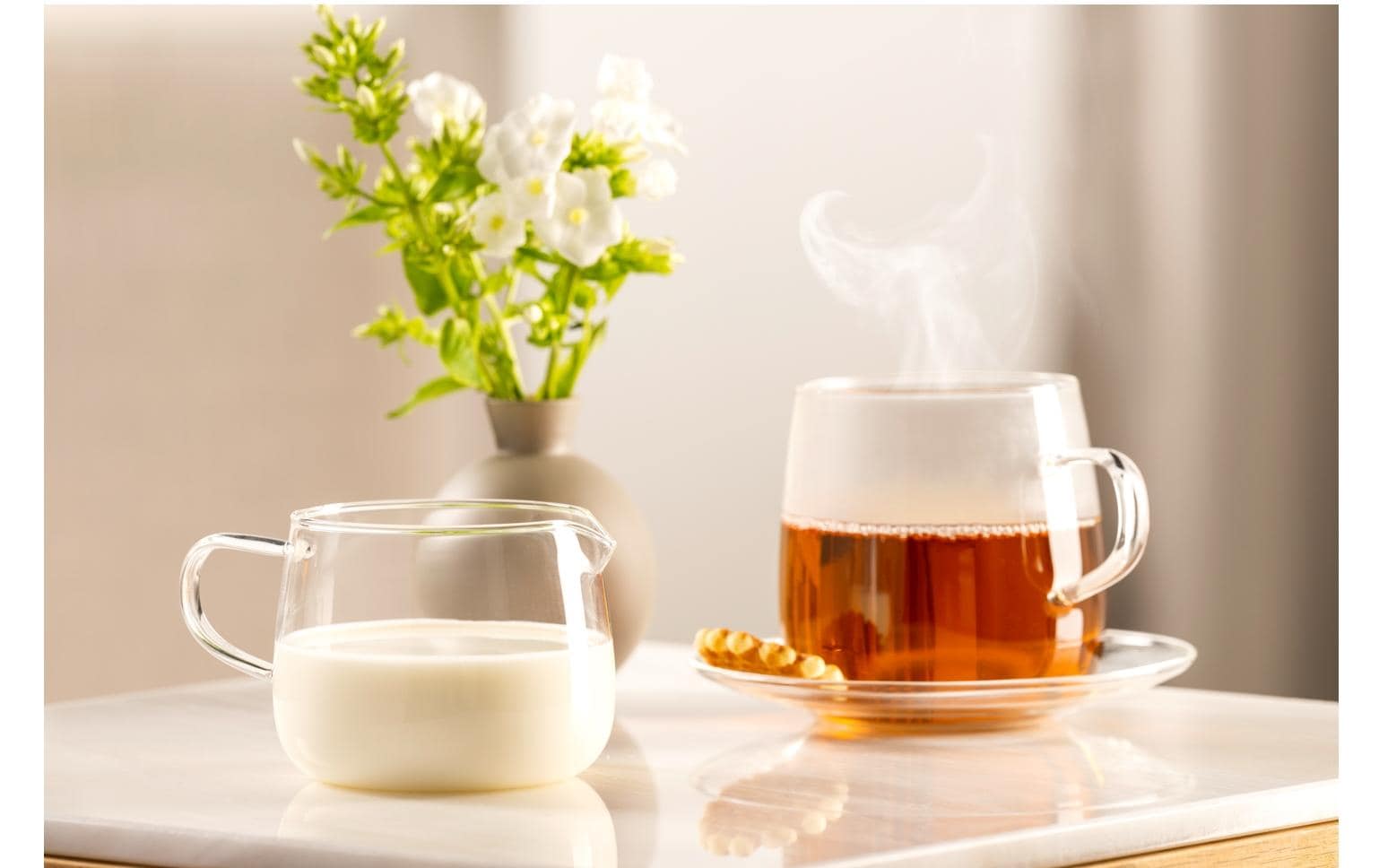 LEONARDO Teetasse – 0,57 l, Glas, transparent, Henkel, spülmaschinenfest, mikrowellenfest, 4 Stück