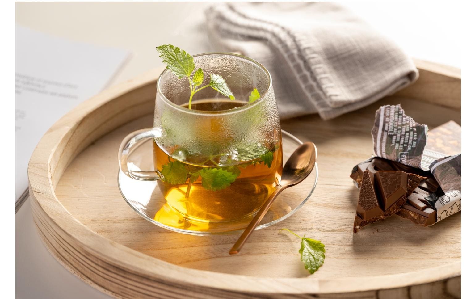 LEONARDO Teetasse – 0,57 l, Glas, transparent, Henkel, spülmaschinenfest, mikrowellenfest, 4 Stück