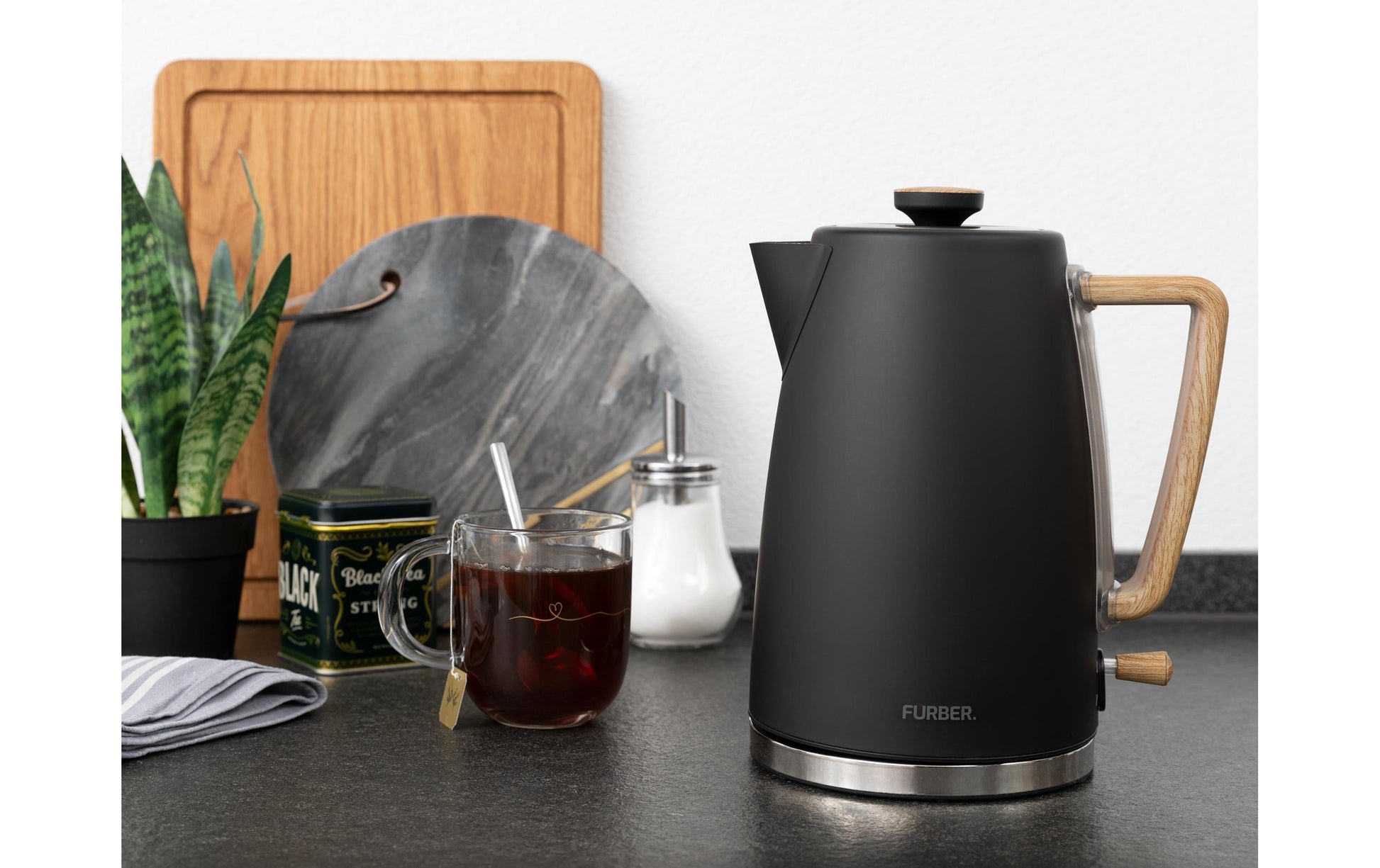 Furber. Furber Chaplin Wasserkocher – 1,7 l, Edelstahl, Schwarz matt, F01091