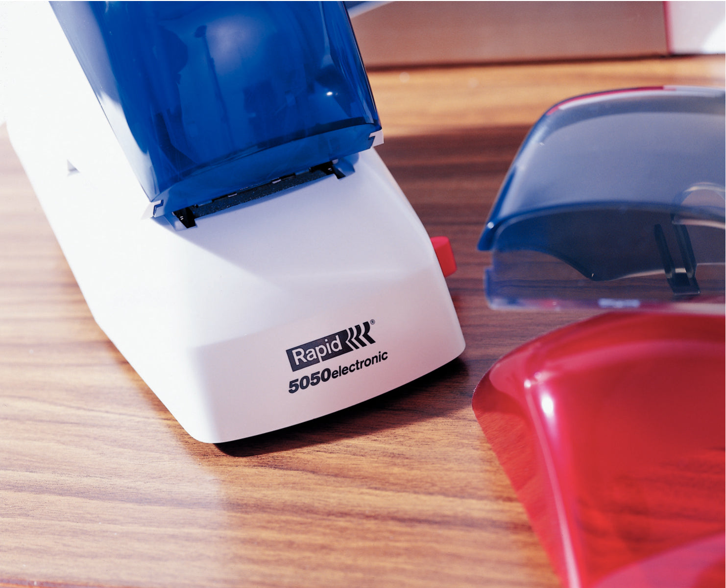 Rapid R5050e – Elektrischer Hefter, 50 Blatt, Flat-Clinch, Einlegetiefe 50 mm, Blau, Weiss