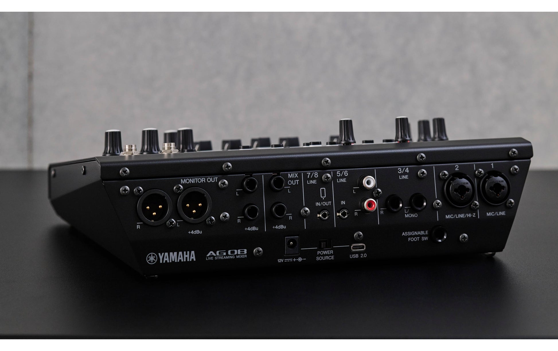 Yamaha AG08 BL – 8-Kanal Mixer, USB-Audio-Interface, 3 Stereoeingänge, Schwarz