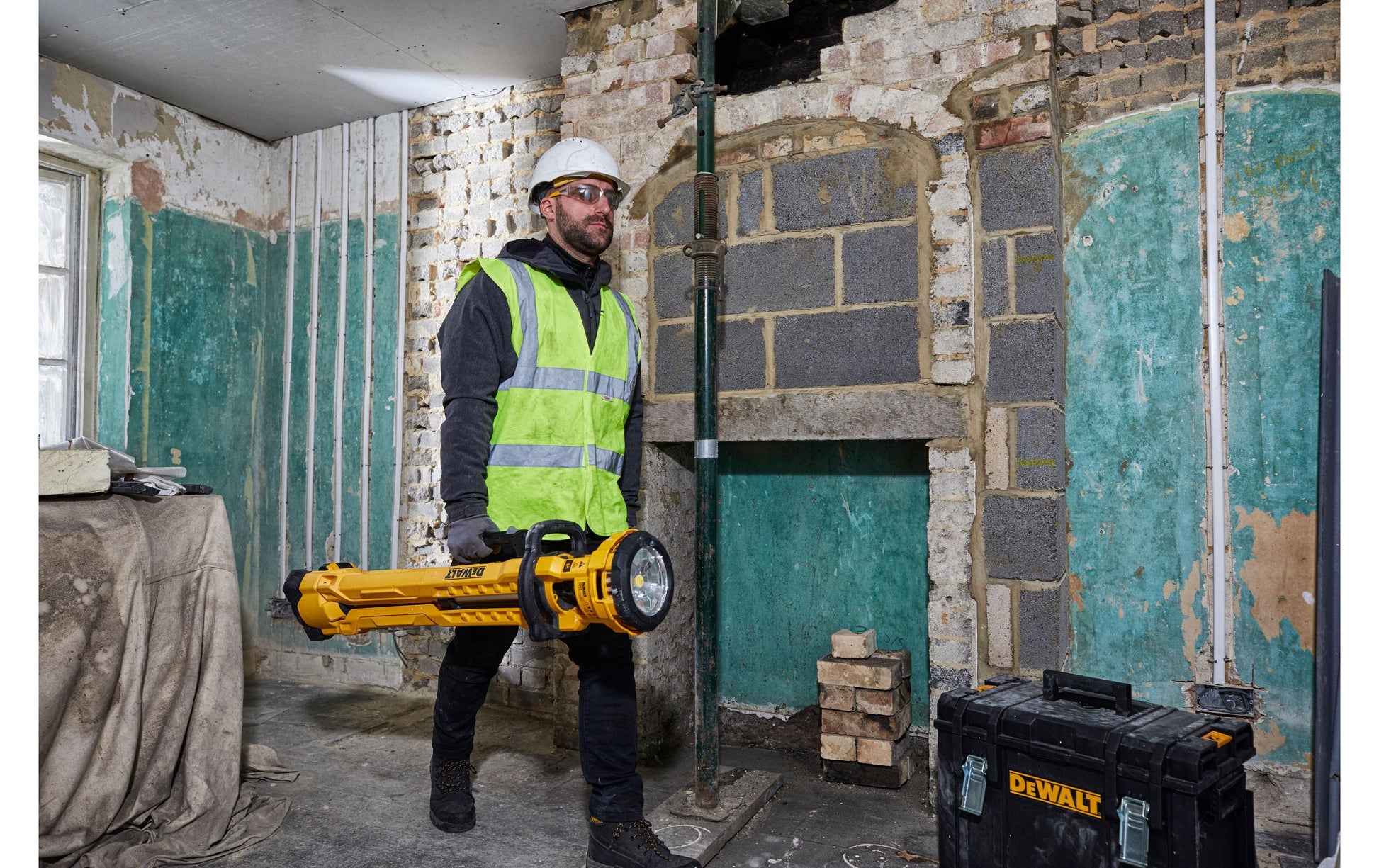DeWalt Strahler – 3000 lm, 18 V Akku, 20 cm – Schwarz