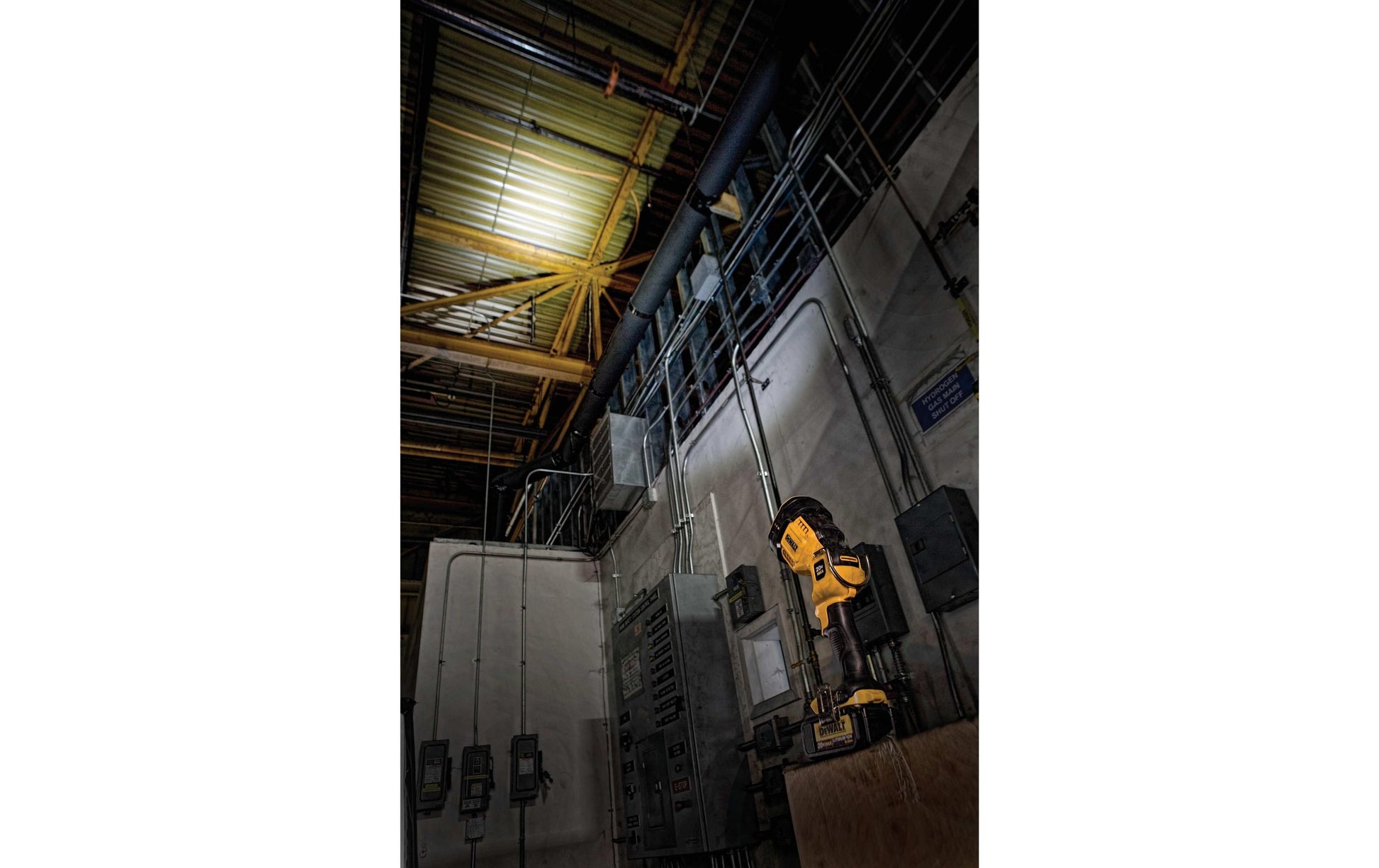 DeWalt Arbeitsleuchte – 1000 lm, 18 V Akku – Gelb