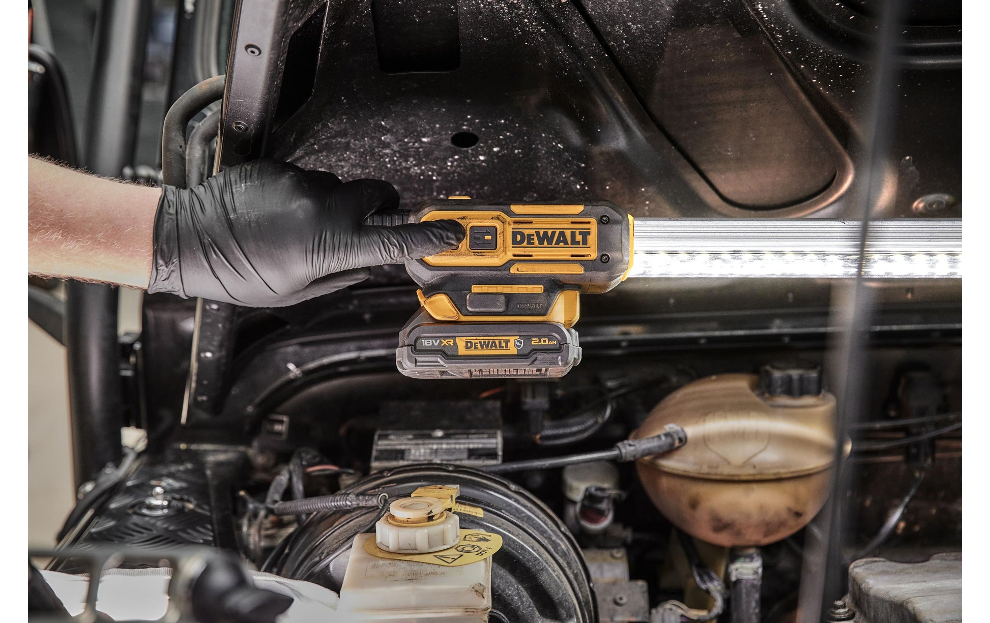 DeWalt Arbeitsleuchte – 1650 lm, 18 V Akku – Schwarz