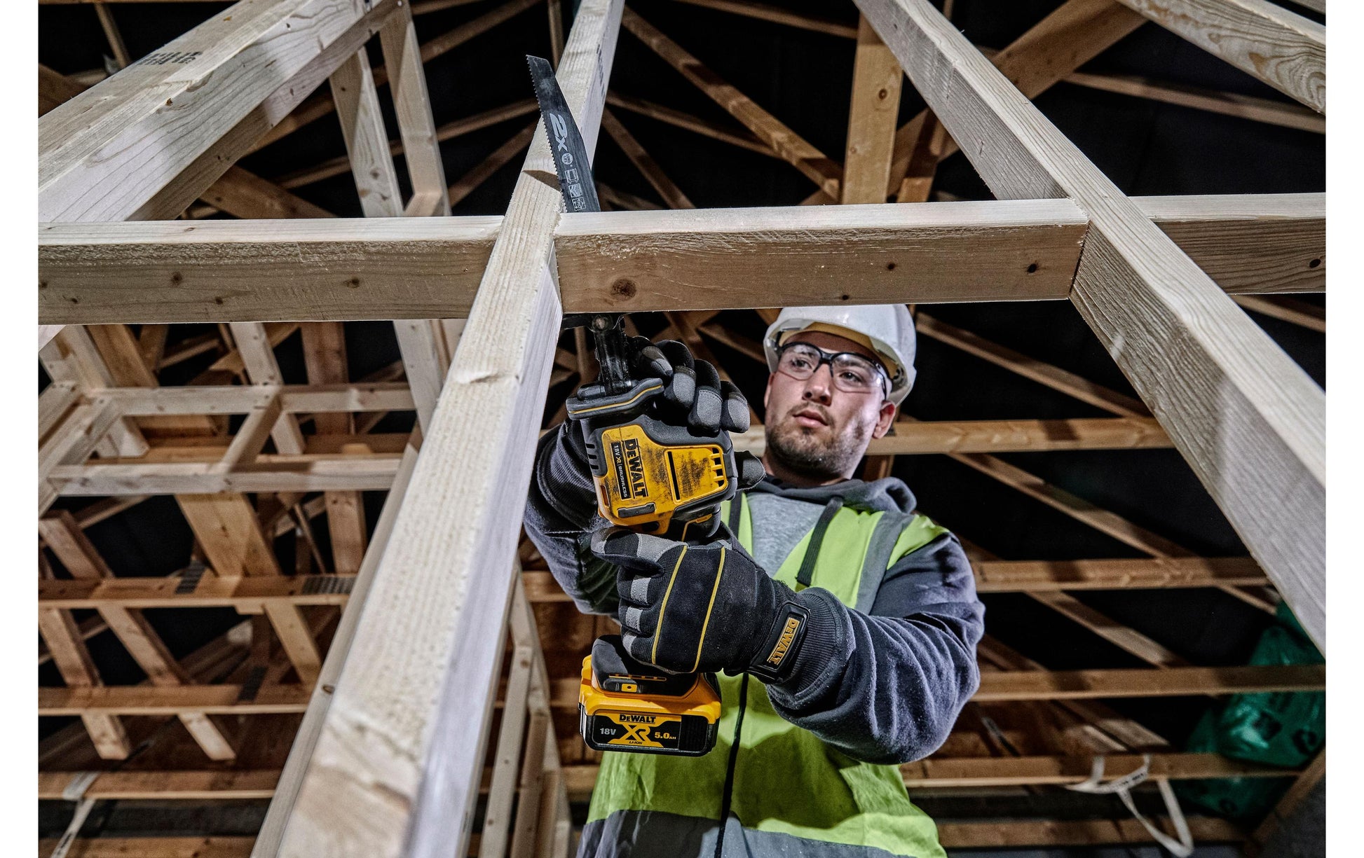 DeWalt Akku-Kompakt-Säbelsäge – 18 V – Schnellwechsel-System – Solo, Koffer – XR