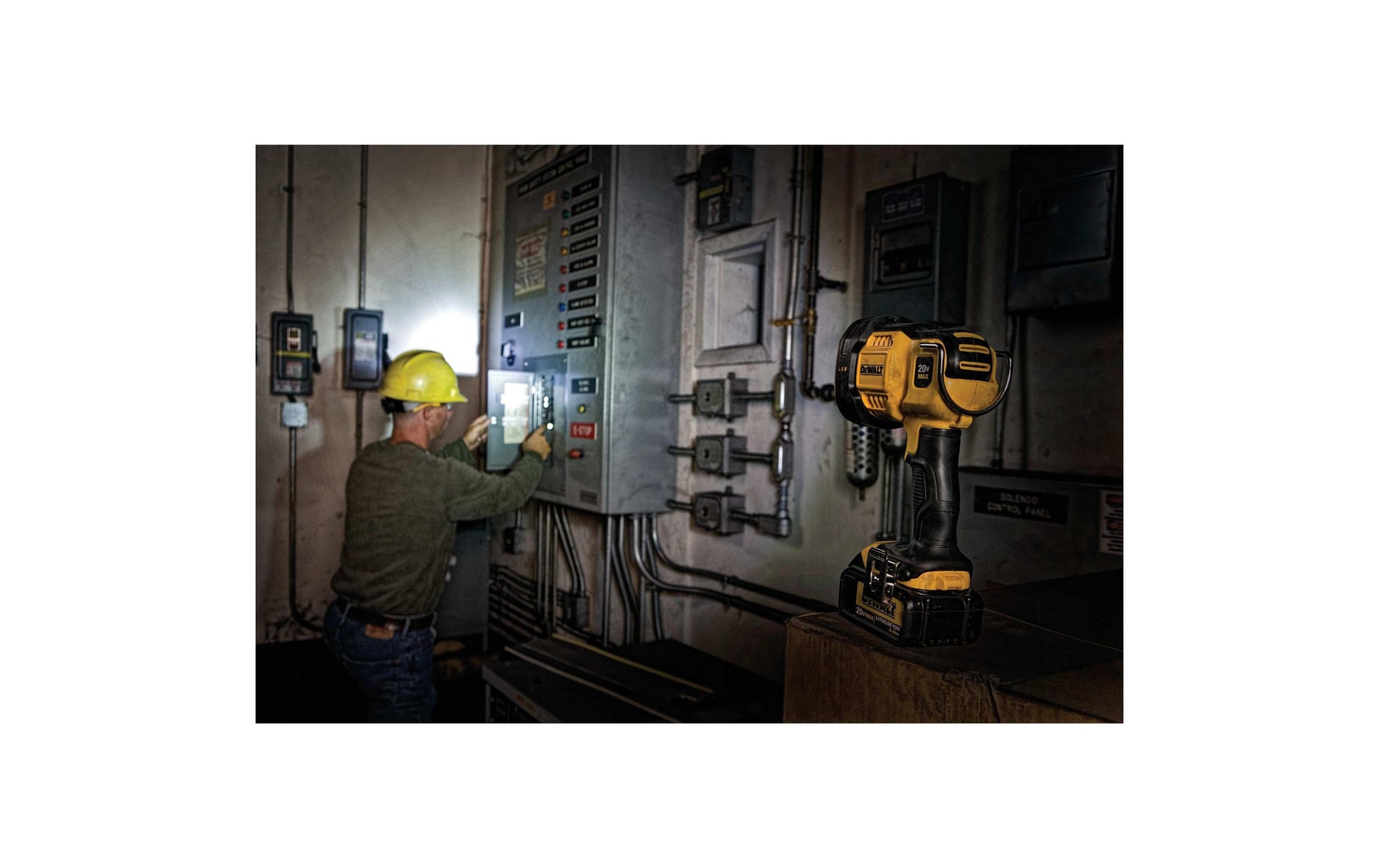 DeWalt Arbeitsleuchte – 1000 lm, 18 V Akku – Gelb