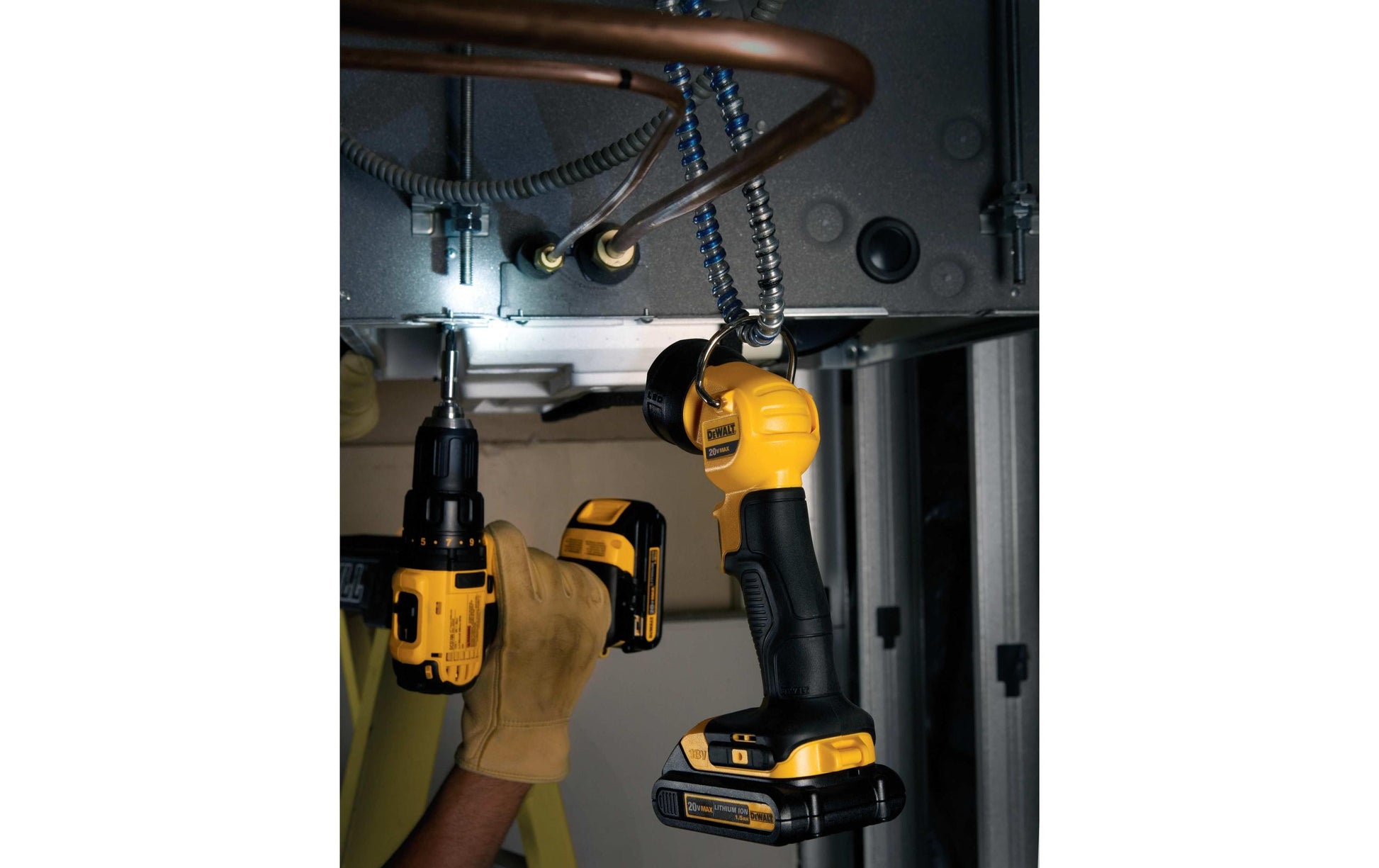 DeWalt Arbeitsleuchte – 110 lm, 18 V Akku (XR), 24 cm – Schwarz