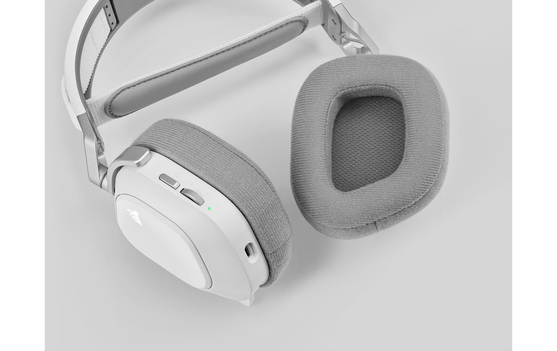 Corsair HS80 RGB – Gaming-Headset Over-Ear – USB-A, Dolby Atmos – Weiss – für PS5 – bis 20 h