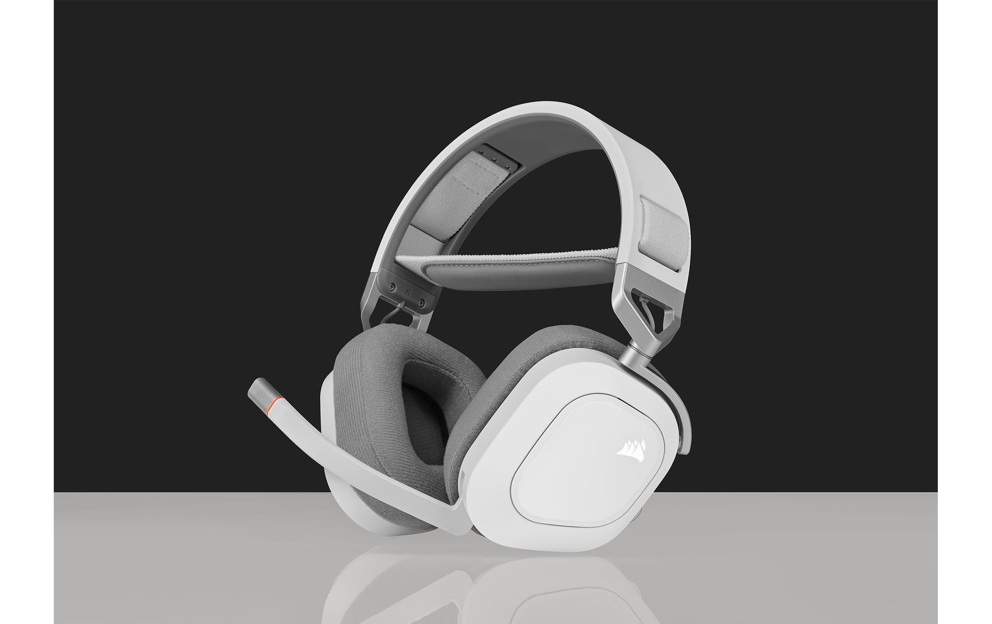 Corsair HS80 RGB – Gaming-Headset Over-Ear – USB-A, Dolby Atmos – Weiss – für PS5 – bis 20 h