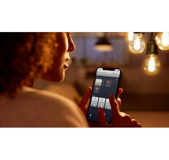 Philips by Signify Philips Hue Smart-Leuchtmittel E27 Weiss – 550 lm, 2100 K, App, dimmbar