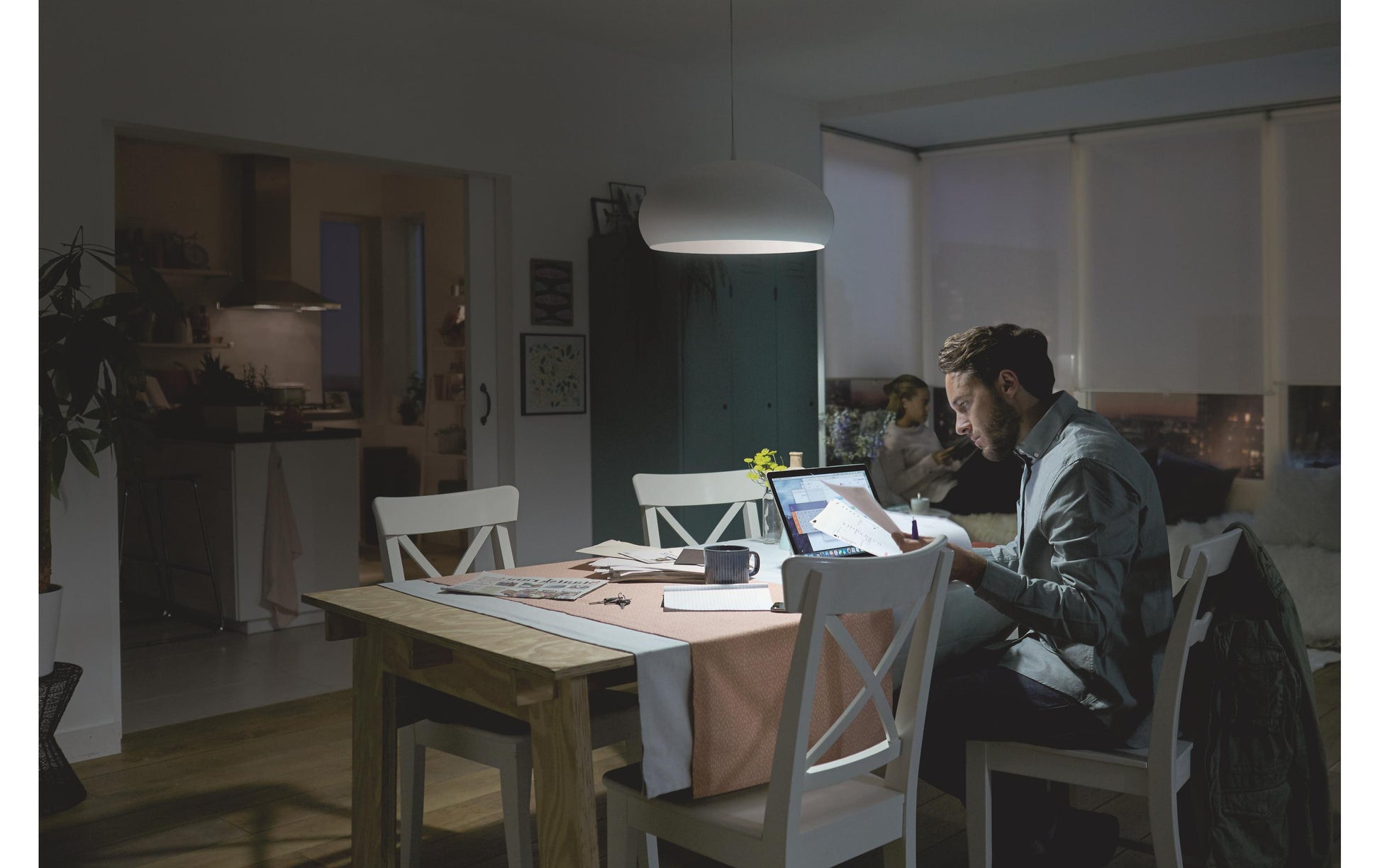 Philips by Signify Philips LED-Leuchtmittel E27 T30 – Kaltweiss 4000 K, 806 lm, 6,5 W – 1 Stk., Transparent, Glas