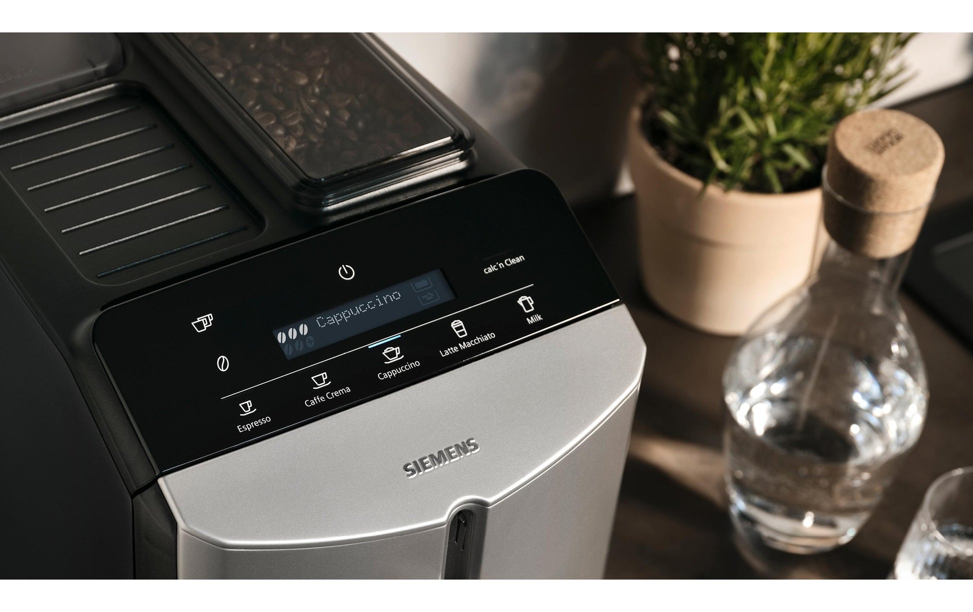 Siemens EQ300 TF303E07 Kaffeevollautomat – 15 bar, 1,4 l, 250 g, Keramik-Mahlwerk, Schwarz