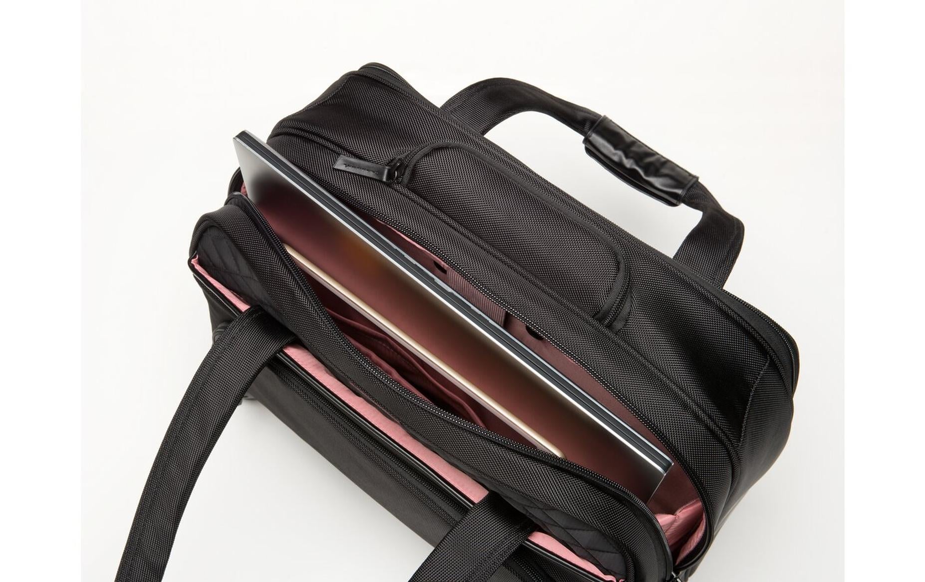 Kensington Contour 2.0 – Business-Trolley 15,6", 25 l, 4 Rollen (Spinner), Polyester, Schwarz