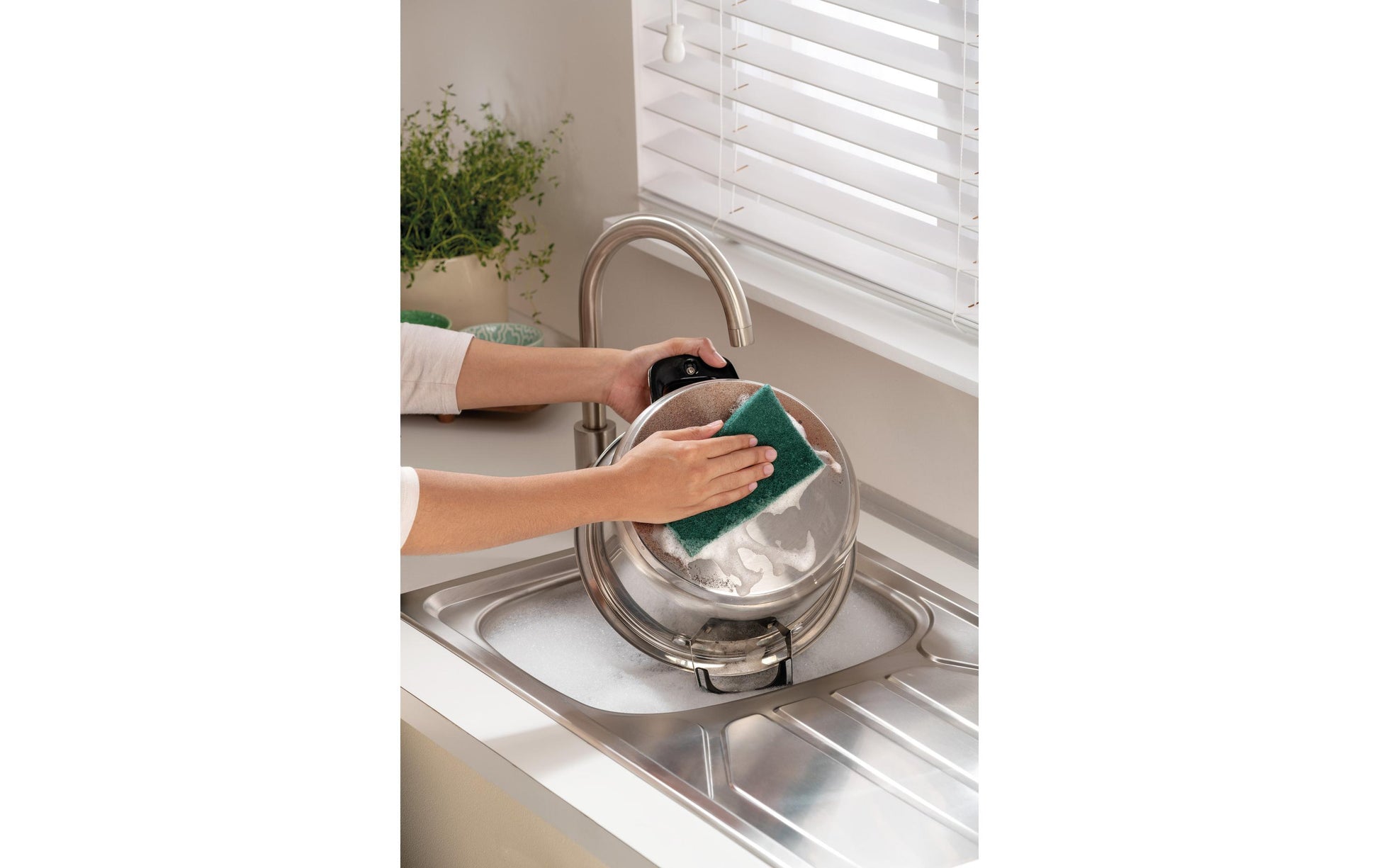 Scotch-Brite Scheuerpad – 3 Stk. – Ø 15,8 cm, Ø 9,5 cm – grün, Kunststoff