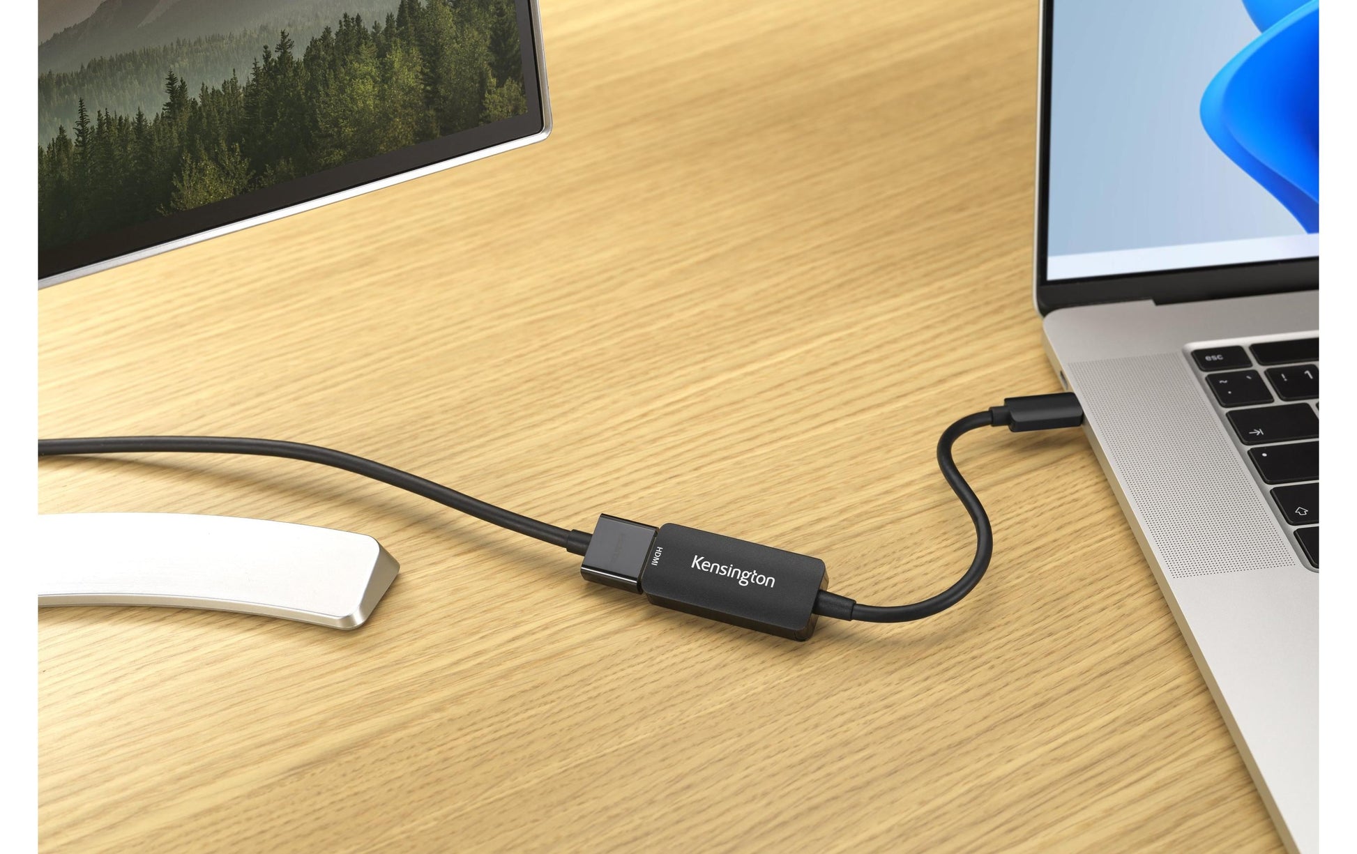 Kensington CV4200H Adapter USB-C zu HDMI – 8K (7680 × 4320) @ 60 Hz, HDMI 2.1, 12,1 cm, Schwarz