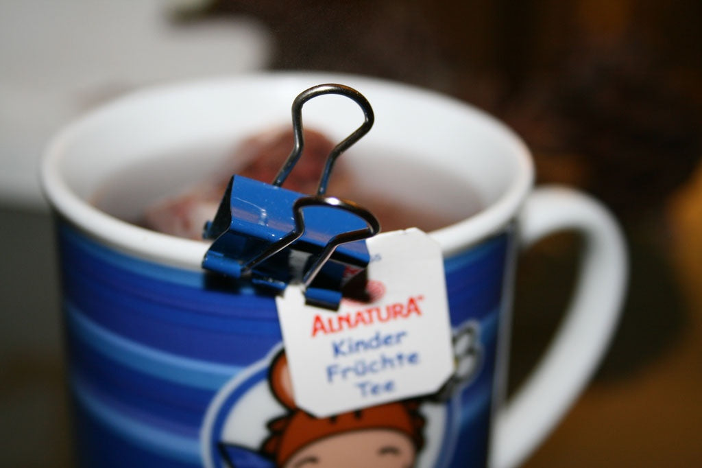 MAUL Klemmbrett A4 – Stahl, schwarz – mit Aufhängeöse – bis 90 Blatt – 12er-Pack