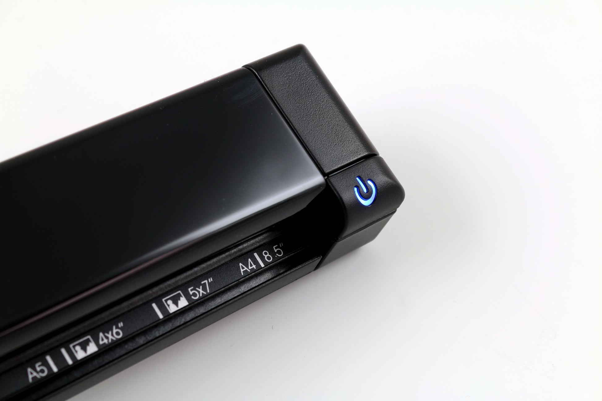 I.R.I.S. IRIScan Express 4 – Einzugsscanner, A4, 8 Seiten pro Minute, USB, 1'200 dpi