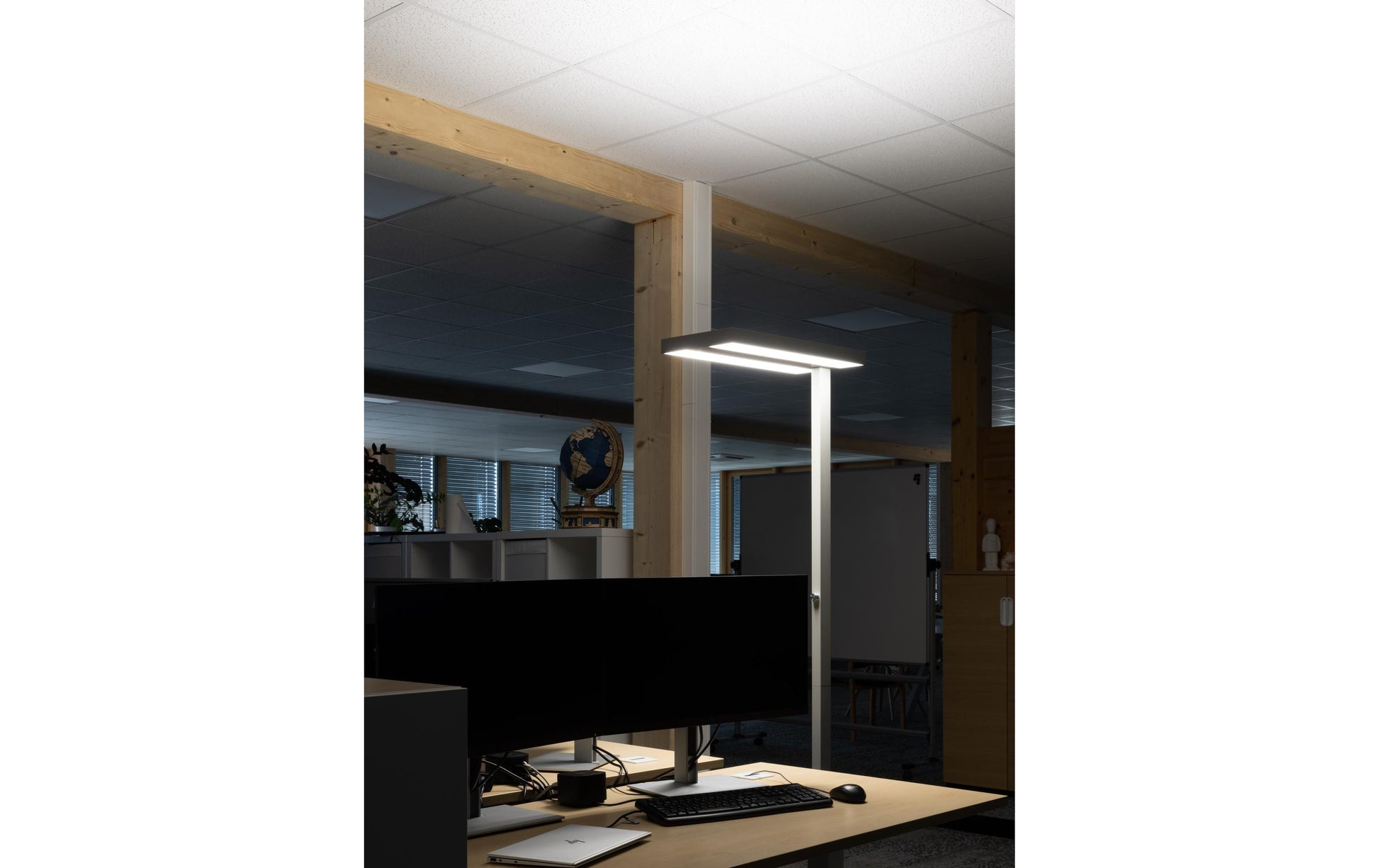 Office Focus Stehleuchte – 195 cm, 8800 lm, 80 W, 4000 K, dimmbar, grau, Sensor