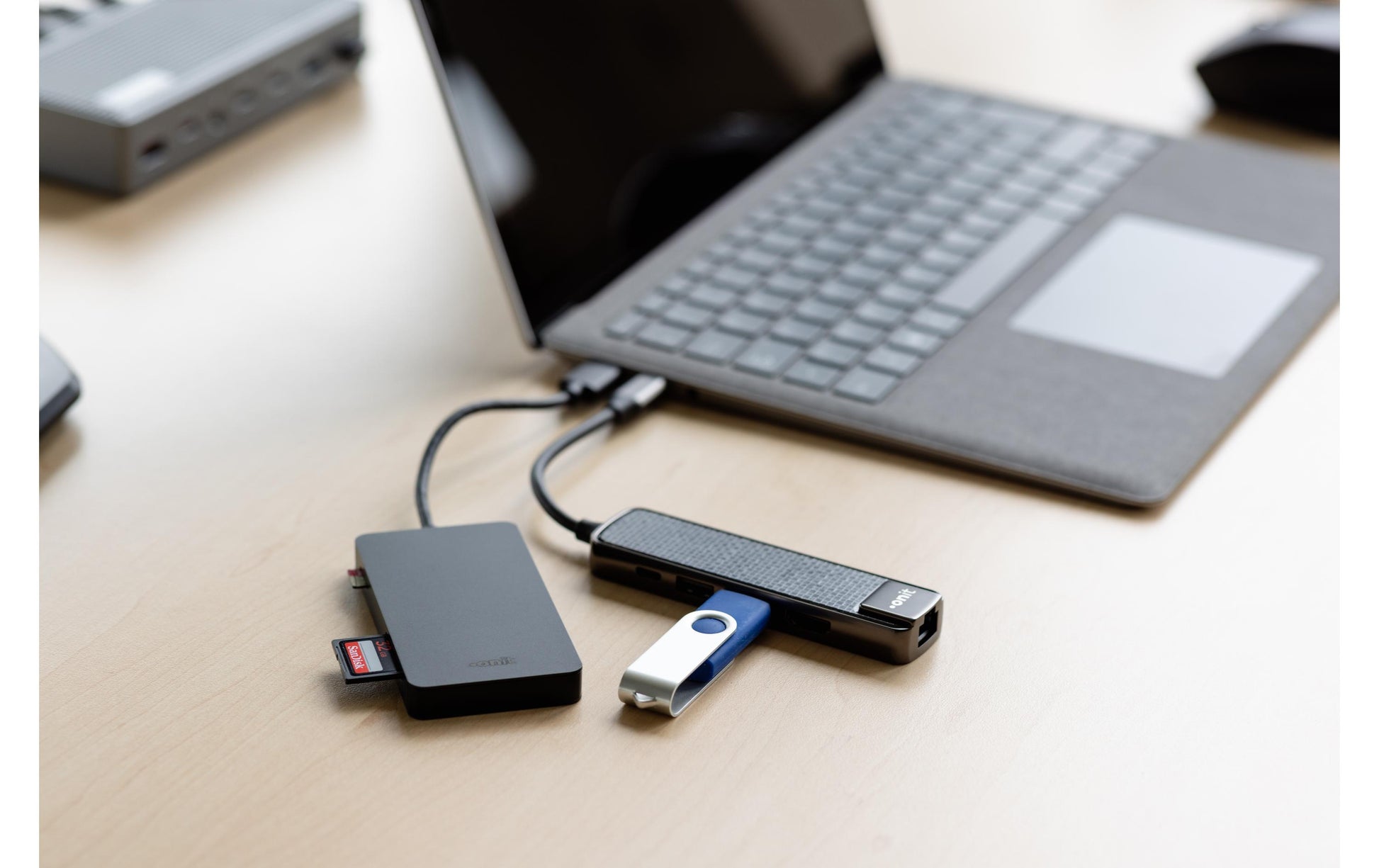 ONIT USB-Kartenleser USB-A – CF, microSD, SD – USB 3.2 Gen 1 (5 Gbit/s) – Schwarz