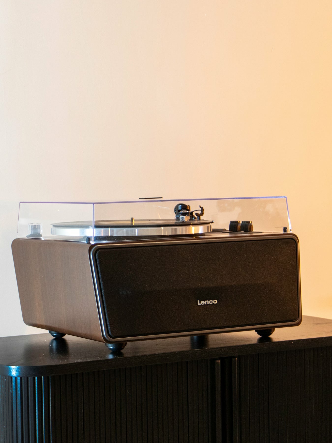 Lenco LS-470WA – Plattenspieler (Riemenantrieb, Start-Stopp), Bluetooth, Phono-Vorverstärker, 33⅓/45 U/min – Nussbaum