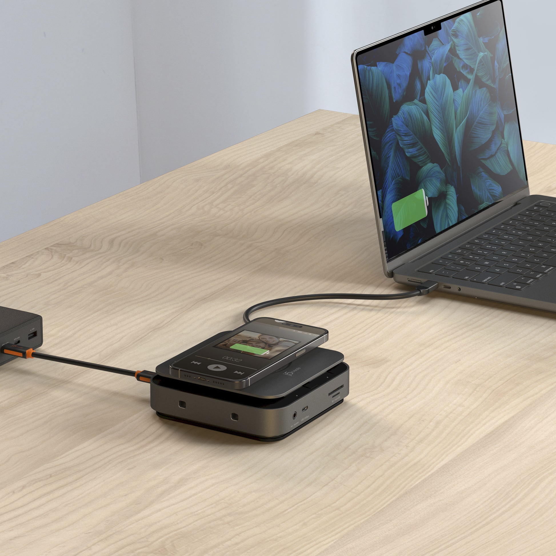 j5create JCD3199-N Dockingstation – USB-C, 2× HDMI, 2× USB-A, 3× USB-C, 140 W PD, GbE, für Windows/Mac/Android