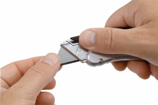 Stanley Quickslide – Einziehbares Abbrechmesser 19 mm, mit Sperre, Zink, Grau
