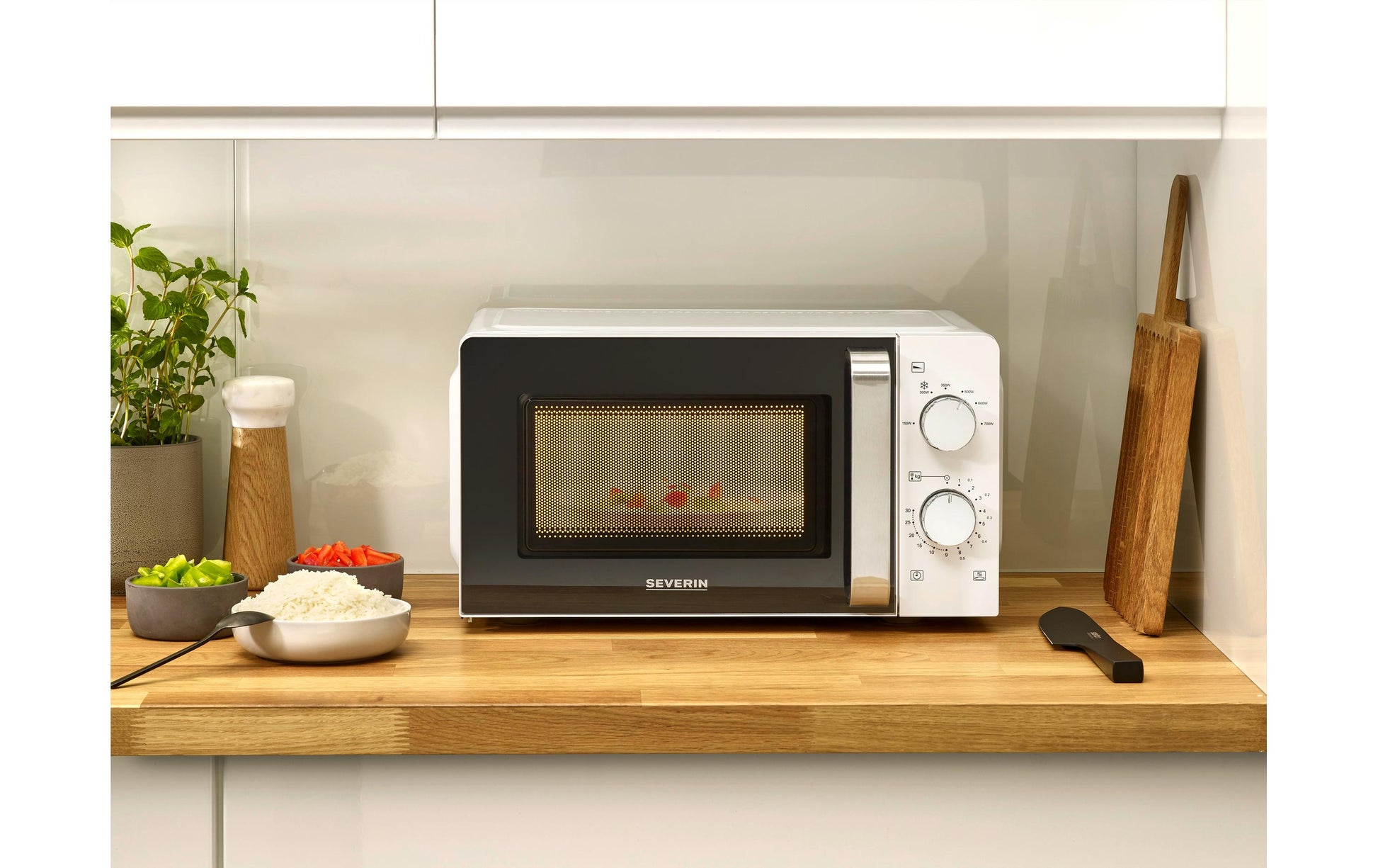 Severin Solo-Mikrowelle MW 7885 – 17 l, 700 W – schwarz/weiss