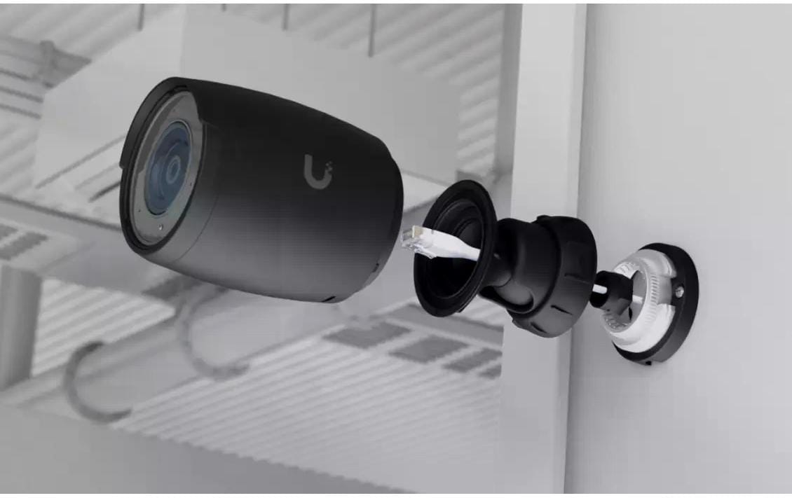 Ubiquiti UVC-AI-PRO Überwachungskamera – 8 MP, 4K, PoE, Schwarz