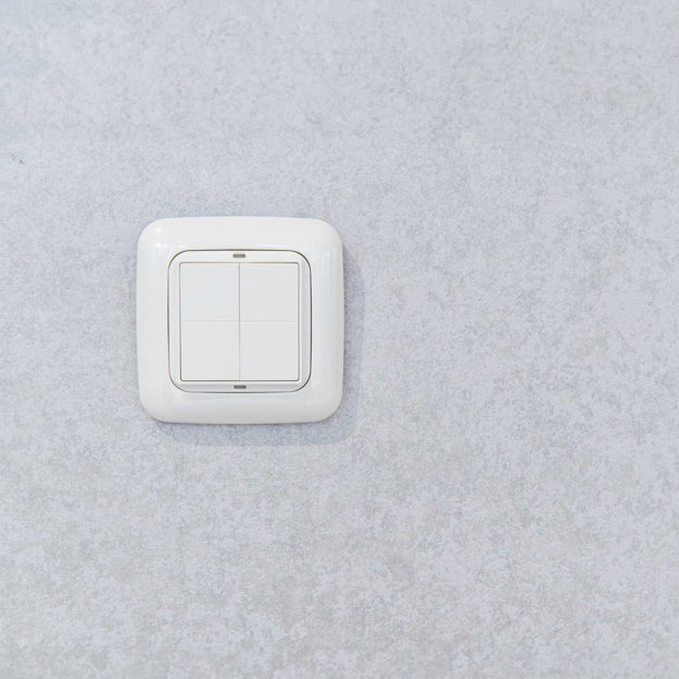 Shelly BLU Wandschalter 4 – Smart-Taster – Bluetooth, 4 Tasten – für Busch-Jaeger-Rahmen