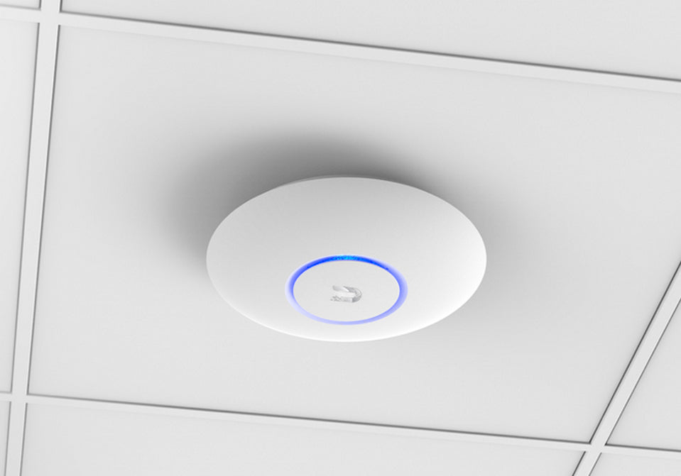Ubiquiti UAP-AC-PRO – Access Point – Wi-Fi 5 (2,4/5 GHz), 1,3 Gbit/s, GbE