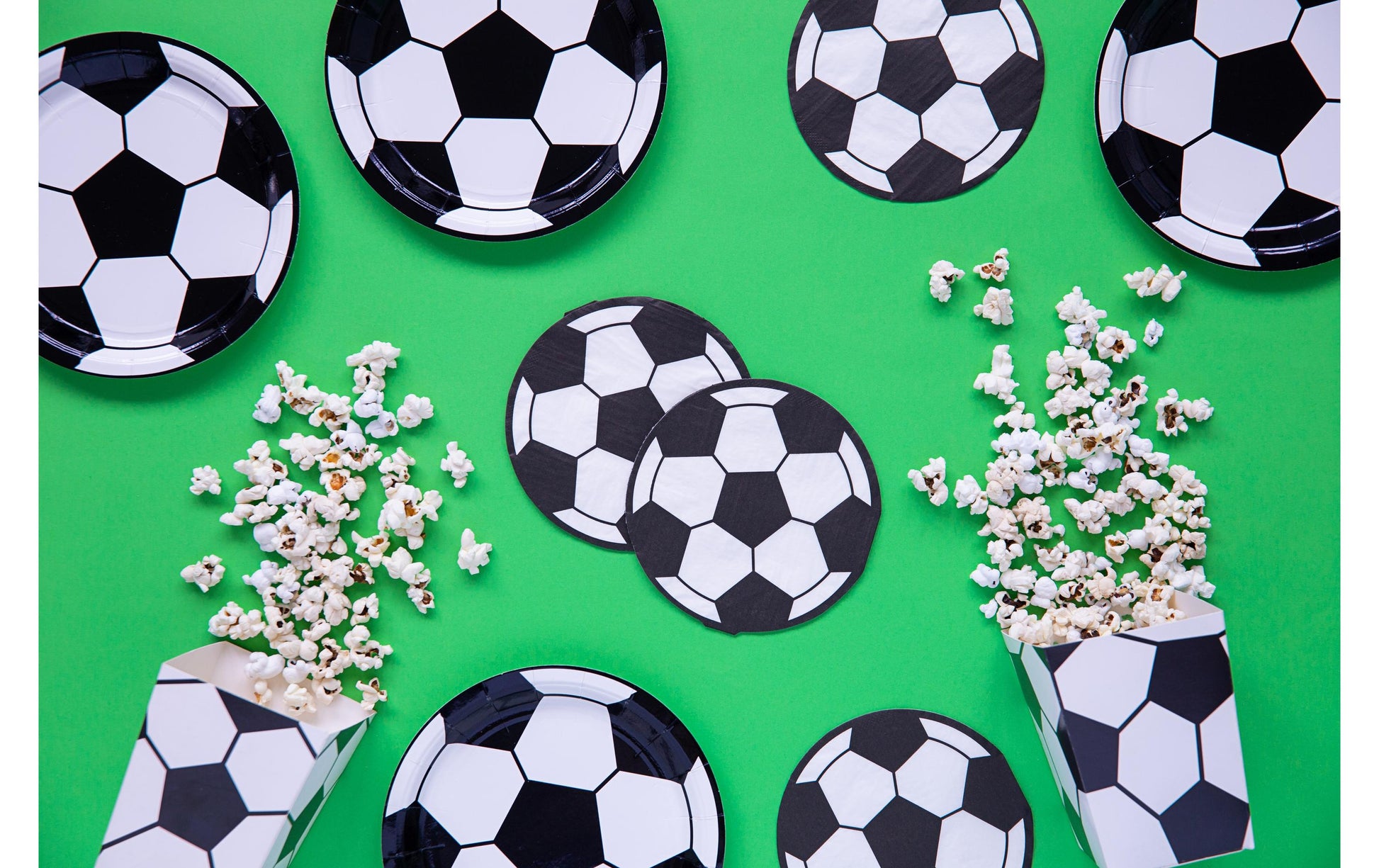 PartyDeco Servietten Fussball Schwarz/Weiss – 27 × 27 cm, 3-lagig – 20 Stück