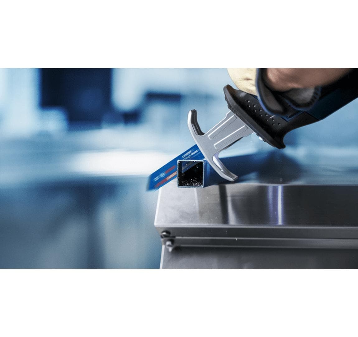 Bosch EXPERT Thin Tough Metal S 922 EHM Säbelsägeblatt 150 mm, 1,4 mm Hartmetall – für Edelstahlblech (dünn) –