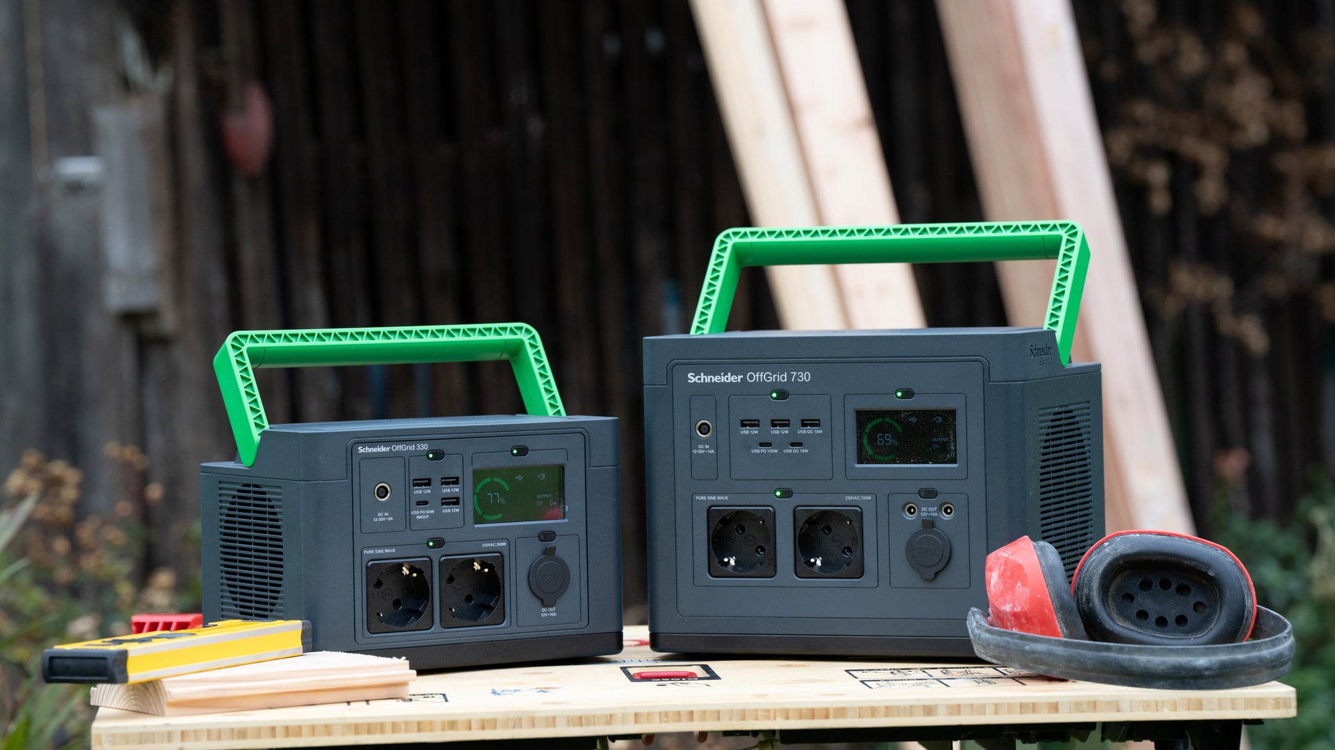 APC OffGrid 500 – Powerstation, 517 Wh, 500 W AC, Li‑Ion, 2× Schuko (Typ F), LCD, Kabelloses Laden
