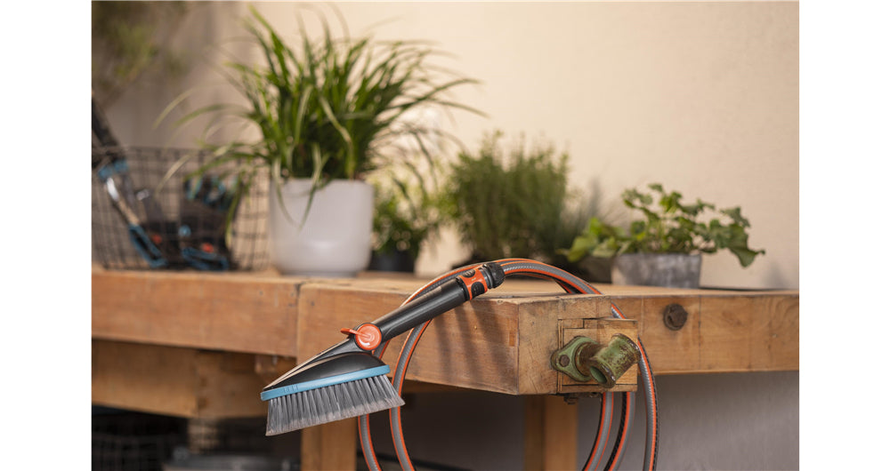 Gardena Scheuerbürste Cleansystem – weich, Kunststoff, 31×8,7×14,5 cm, grün/grau/orange