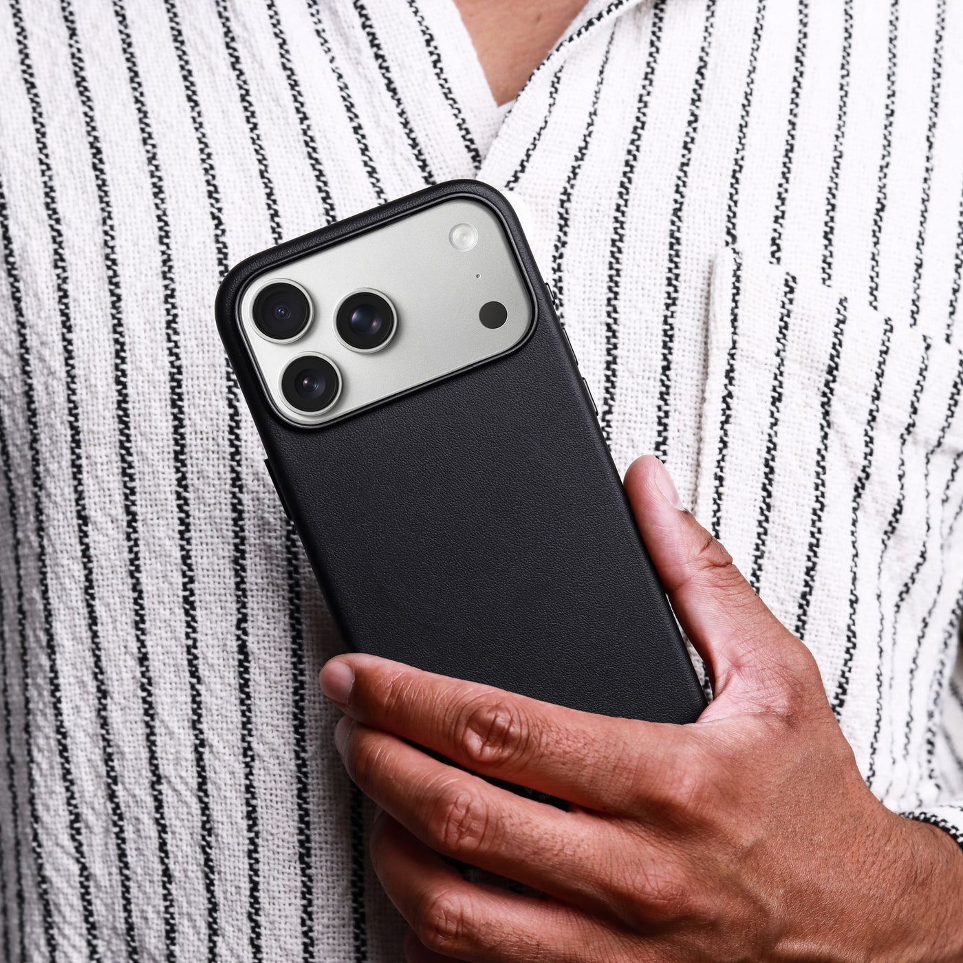 Vonmählen Backcover – für Apple iPhone 17 Pro Max – schwarz – Leder