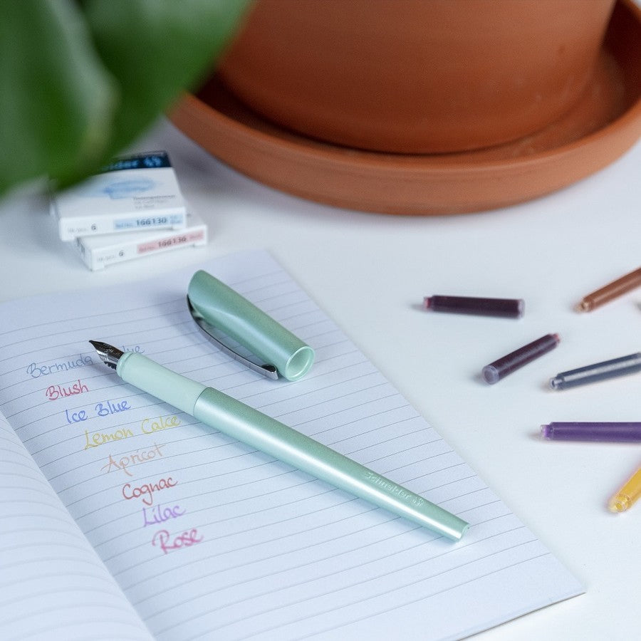 Schneider AG Schneider Callissima Kalligrafie – Bandzug 1,1 mm – für Rechts- & Linkshänder – Mint, Bermuda Blue – Patronen