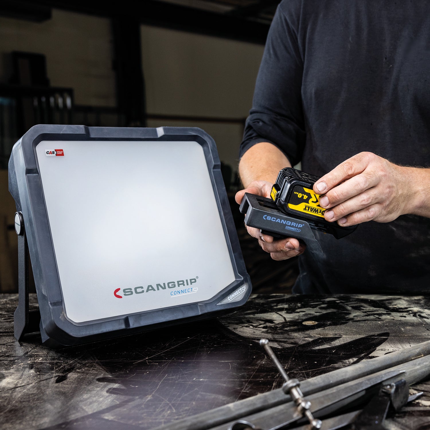 SCANGRIP Akku-Leuchte Vega 4 Connect – 4000 lm, 40 W, 6000 K, dimmbar, IP54, schwarz