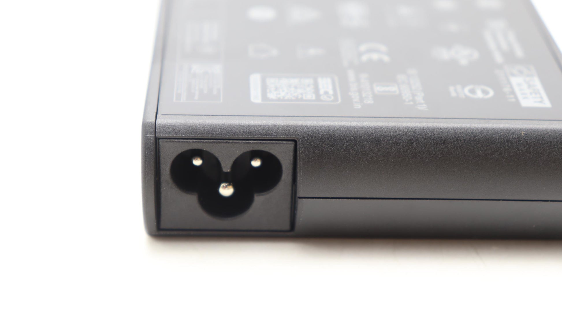 Lenovo Netzteil – 135 W, 5–20 V – für Lenovo-Geräte – Schwarz