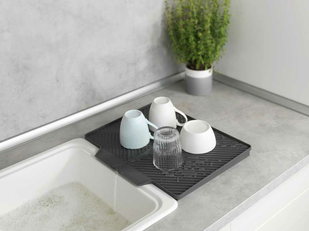 Wenko Abtropfmatte Nelia Maxi – Kunststoff – Grau – 34 × 3 × 40 cm