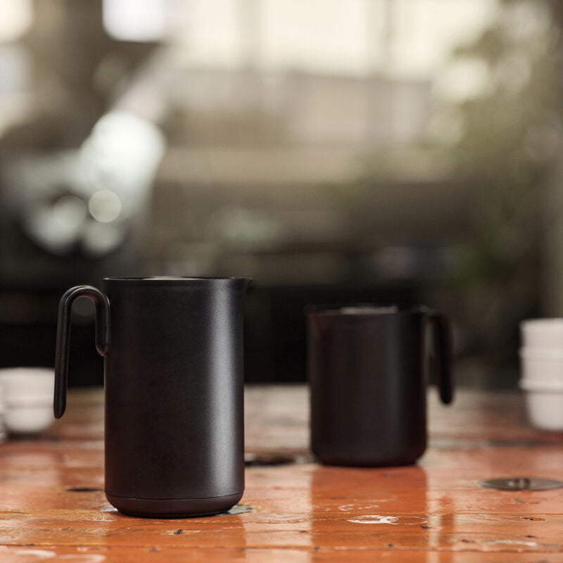 Zone Denmark Thermoskanne – 1 l, Ø 13,2 cm, Glas/Kunststoff (PP), Knopfdruckverschluss, 10 h Warmhaltezeit