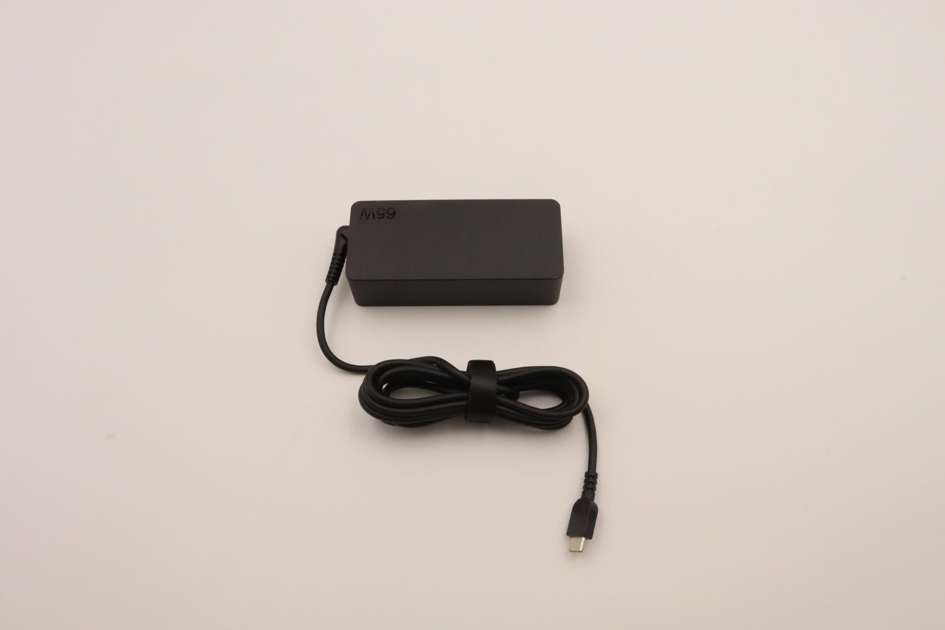 Lenovo 5A10W86250 Netzteil 65 W – 5–20 V, 3,25 A – für Lenovo-Laptops – schwarz