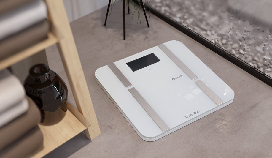 Terraillon Universalwaage X-Line Connect – Tragkraft 180 kg, Wiegefläche 30 × 30 cm, PC-Anschluss, Batterie