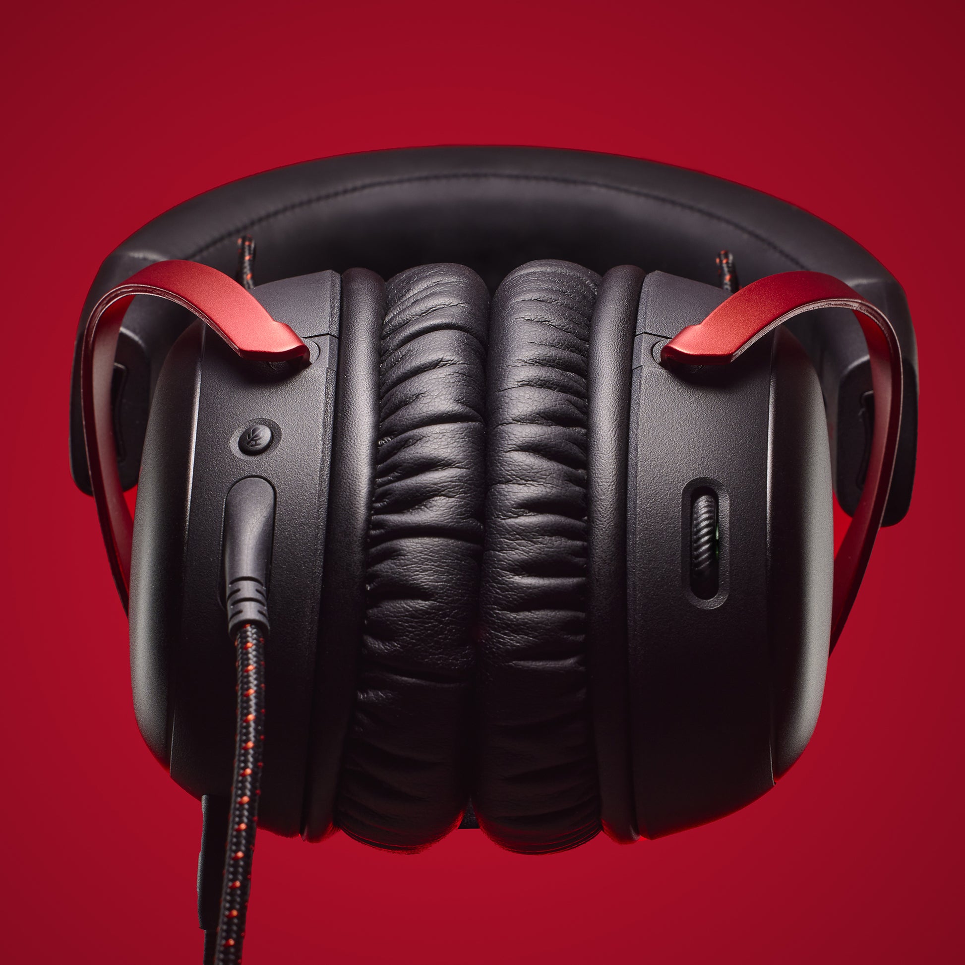 HyperX Cloud III Gaming-Headset – Over-Ear, Kabelgebunden, 3,5 mm Klinke + USB-C, für PC, PS5, PS4 u. a., Schwarz