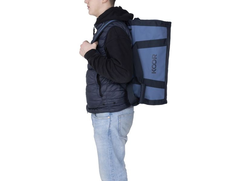 KOOR Sporttasche Sooma Misty Skies – 50 l, aus rPET, blau, 37 × 40,5 × 60,5 cm
