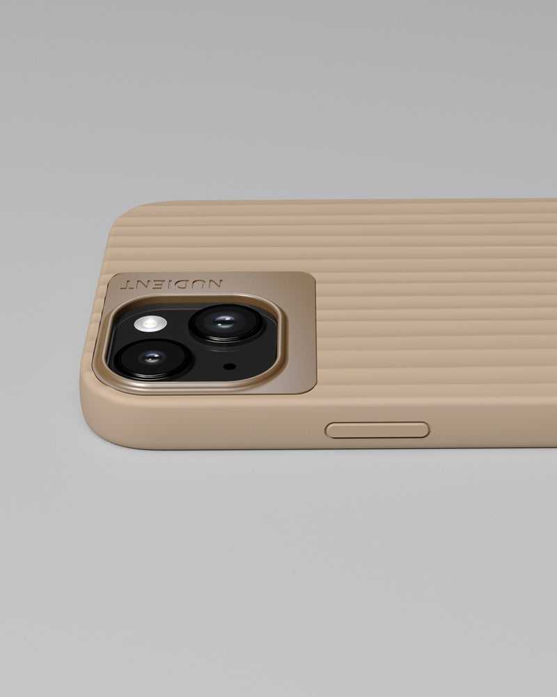 Nudient Bold – Backcover – für Apple iPhone 14 Plus, Recycelbarer Kunststoff, Leinen Beige