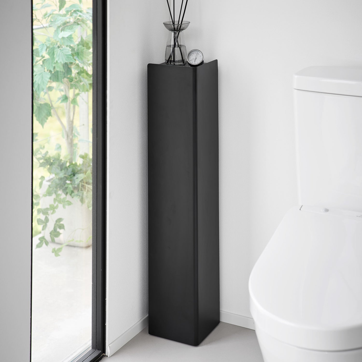Yamazaki Toilettenpapierhalter – Stahl, Nylon, Schwarz, für 4 Rollen, 16 × 16 × 80,5 cm