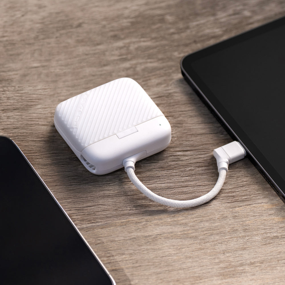 PGYTECH CreateMate Mini Kartenleser – microSDHC, USB-C, 63 × 19 × 60 mm, 50 g, Weiss